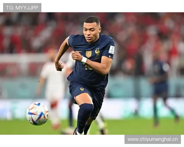 拉什福德与姆巴佩：速度型攻击手的实战效率及战术角色对比